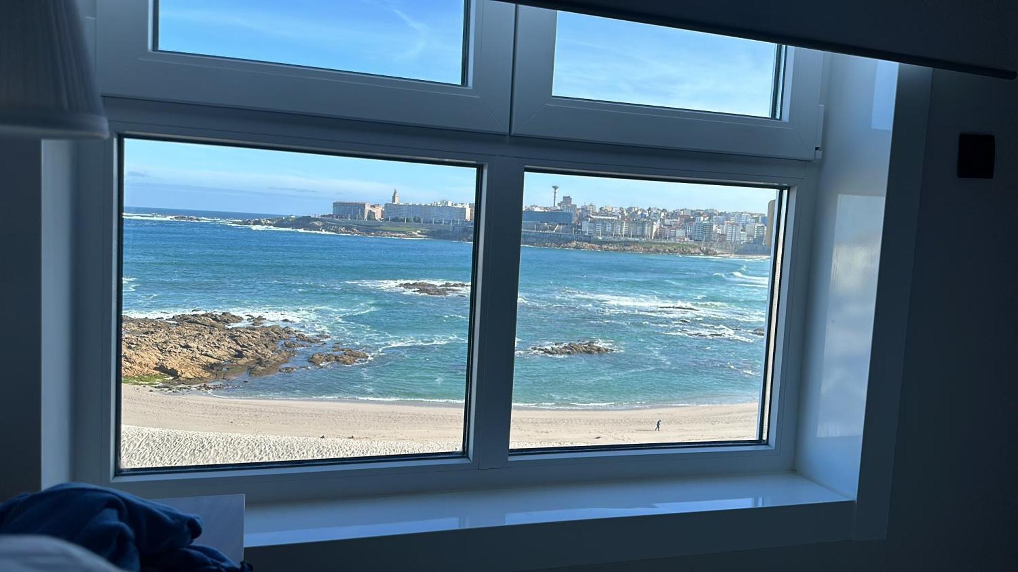 Piso Con Vistas A La Playa De Riazor Apartamento Corunha Exterior foto